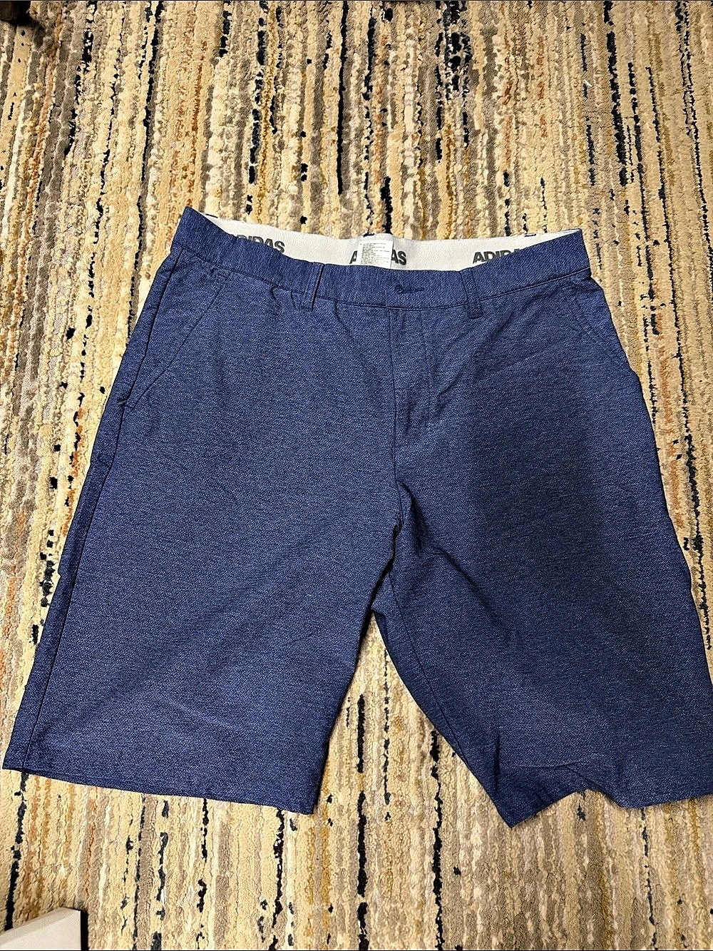 adidas Athletic Shorts in Blue Size 34 Like New